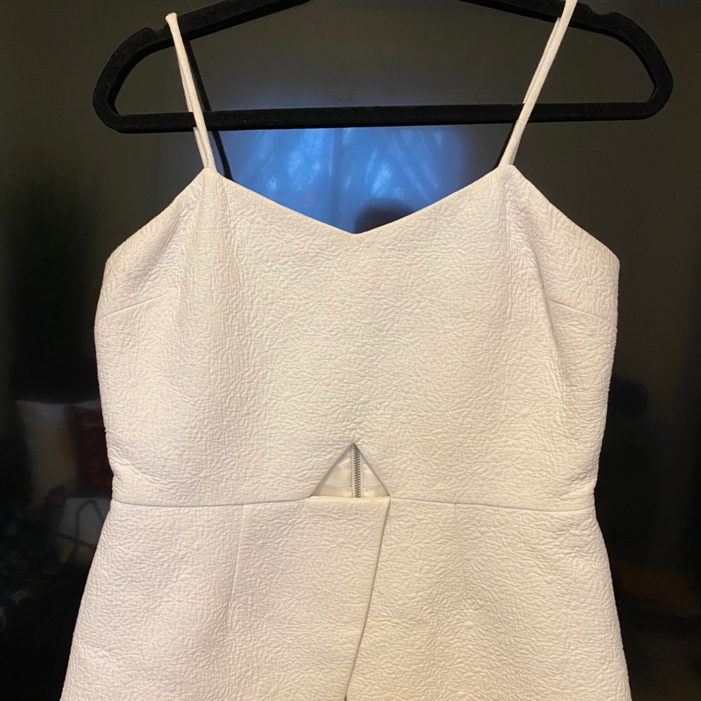 RW&Co peekaboo top - Picture 9 of 15